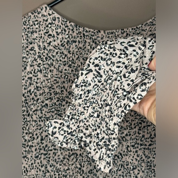 Leopard Print Long Sleeve Top - Picture 4 of 4